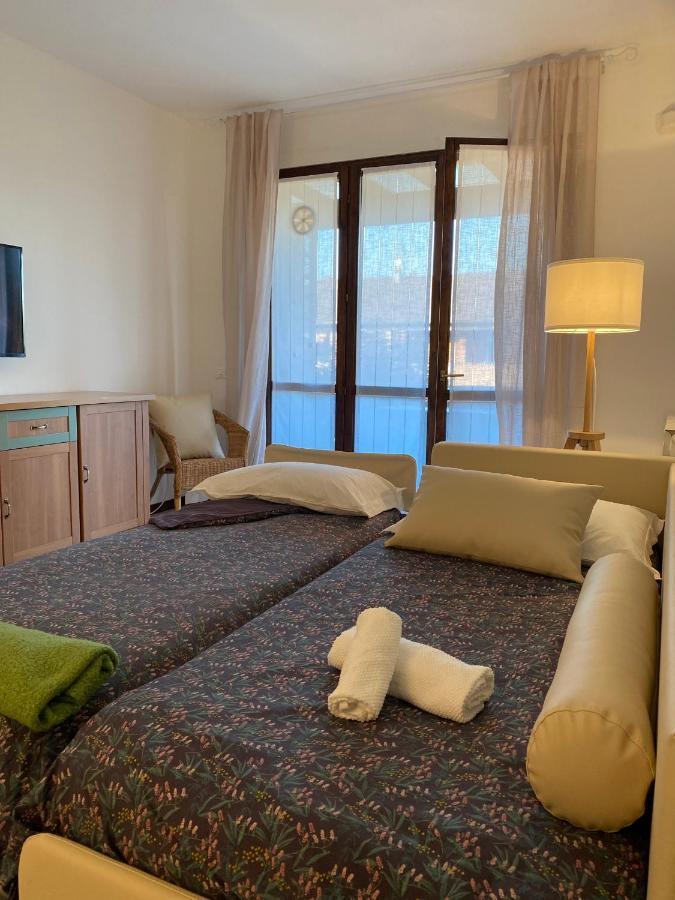 Appartement Casa Vittoria à Sirmione Extérieur photo